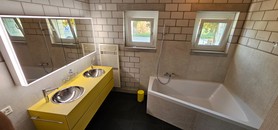 Grosse Eckbadewanne