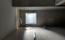 Bodenebene Dusche mit Regenbrause und LED Streifen