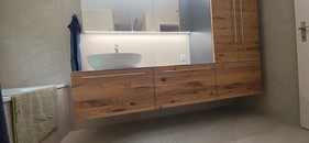 Holzmöbel mit Aufsatz Waschtisch